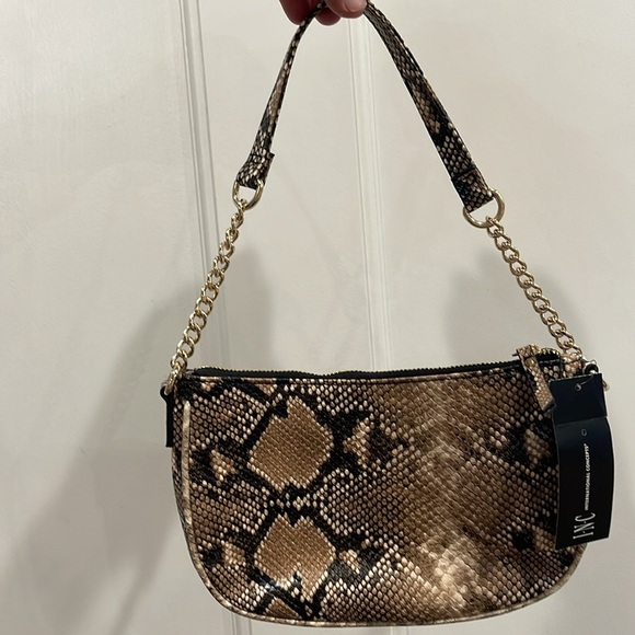 New INC snake skin pattern shoulder bag with gold chain accent - Picture 2 of 6
